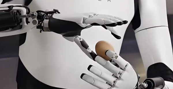 人形机器人灵巧手抓东西